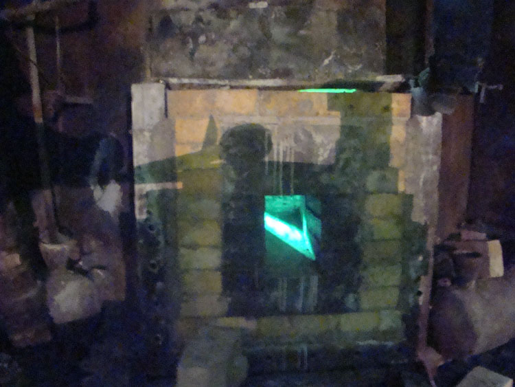 ʩI  105
